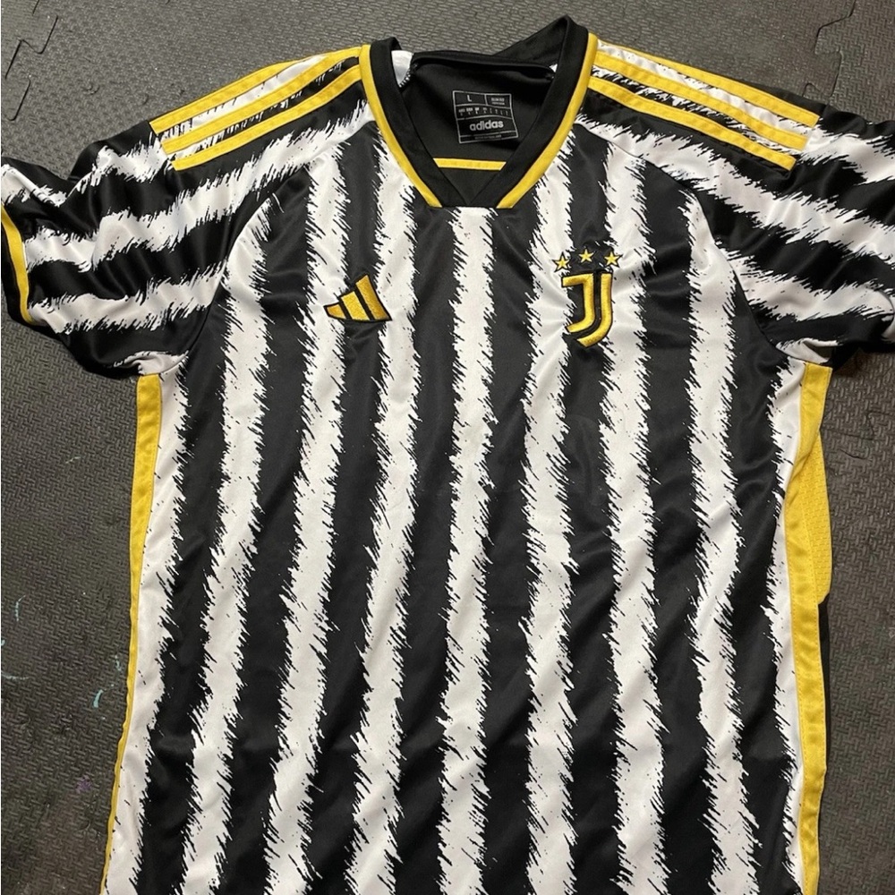 Adidas Juventus football jersey